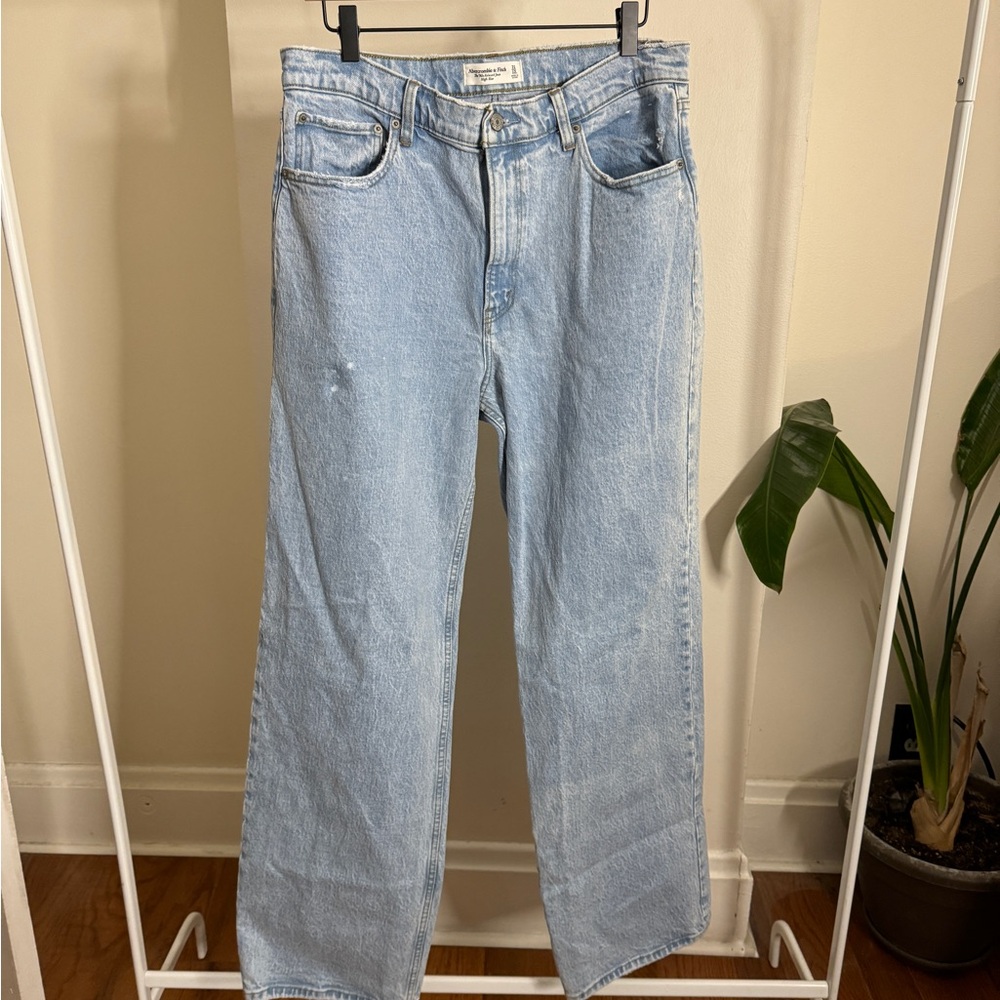 Abercrombie & Fitch 90s Relaxed High Rise Jean